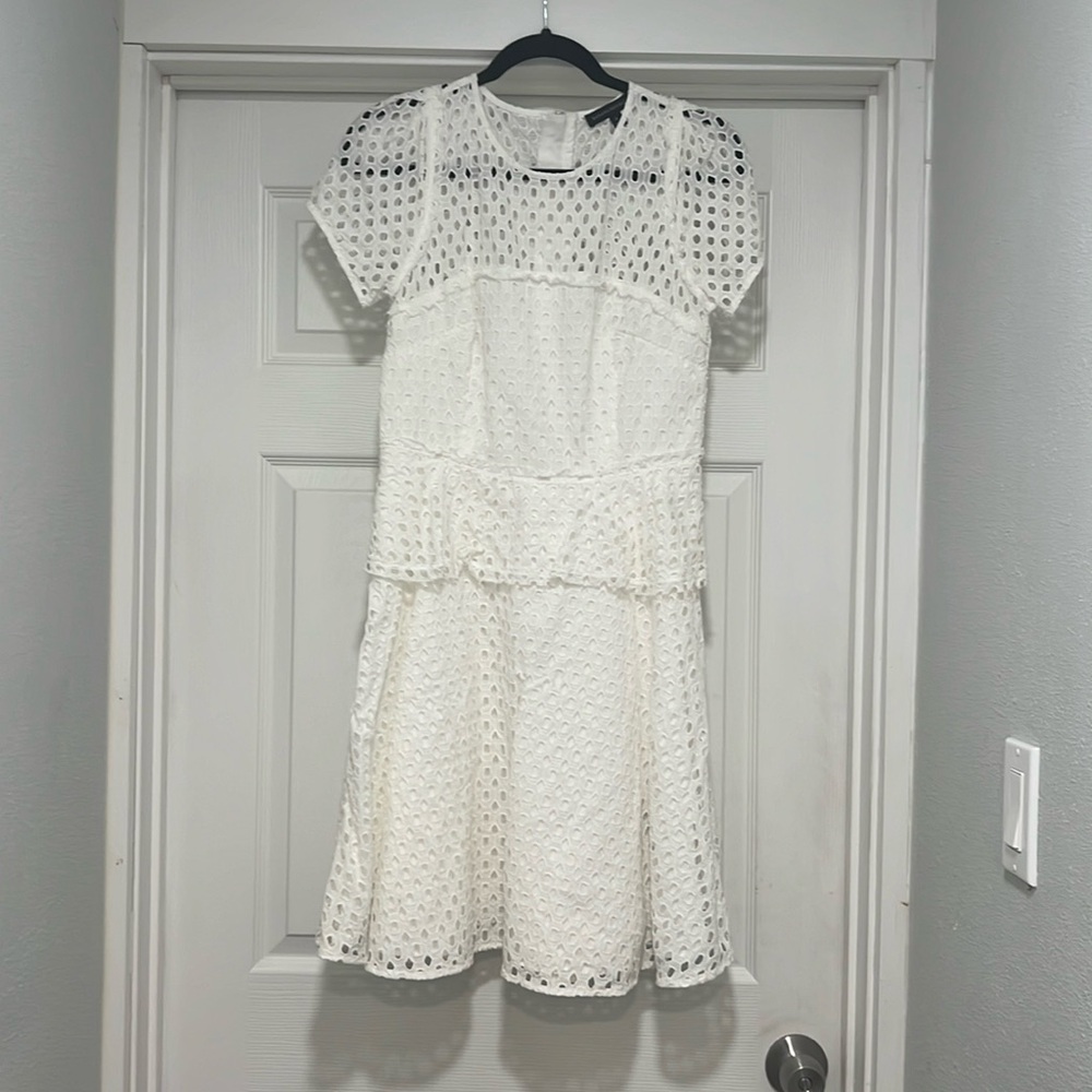 2016 Banana Republic 100% cotton white eyelet dress with peplum size 8.
